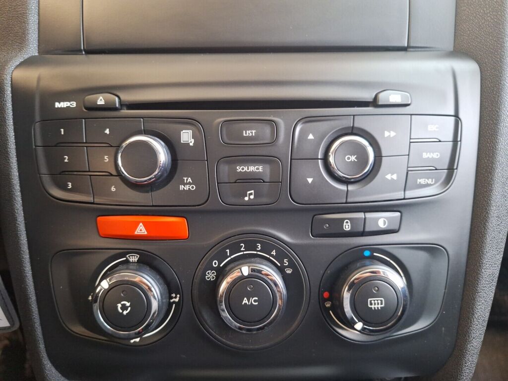 Citroen C4 2012 Ruskea (beige)