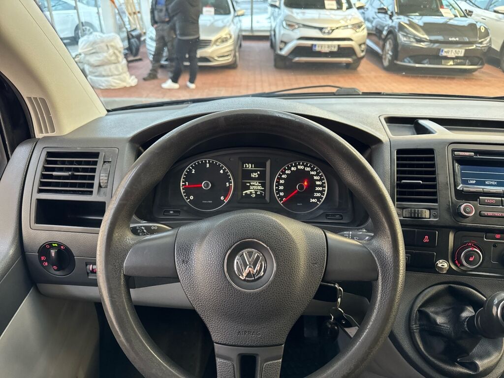 Volkswagen Transporter 2012 Musta