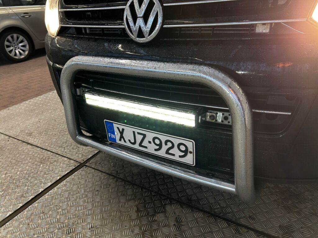 Volkswagen Transporter 2012 Musta