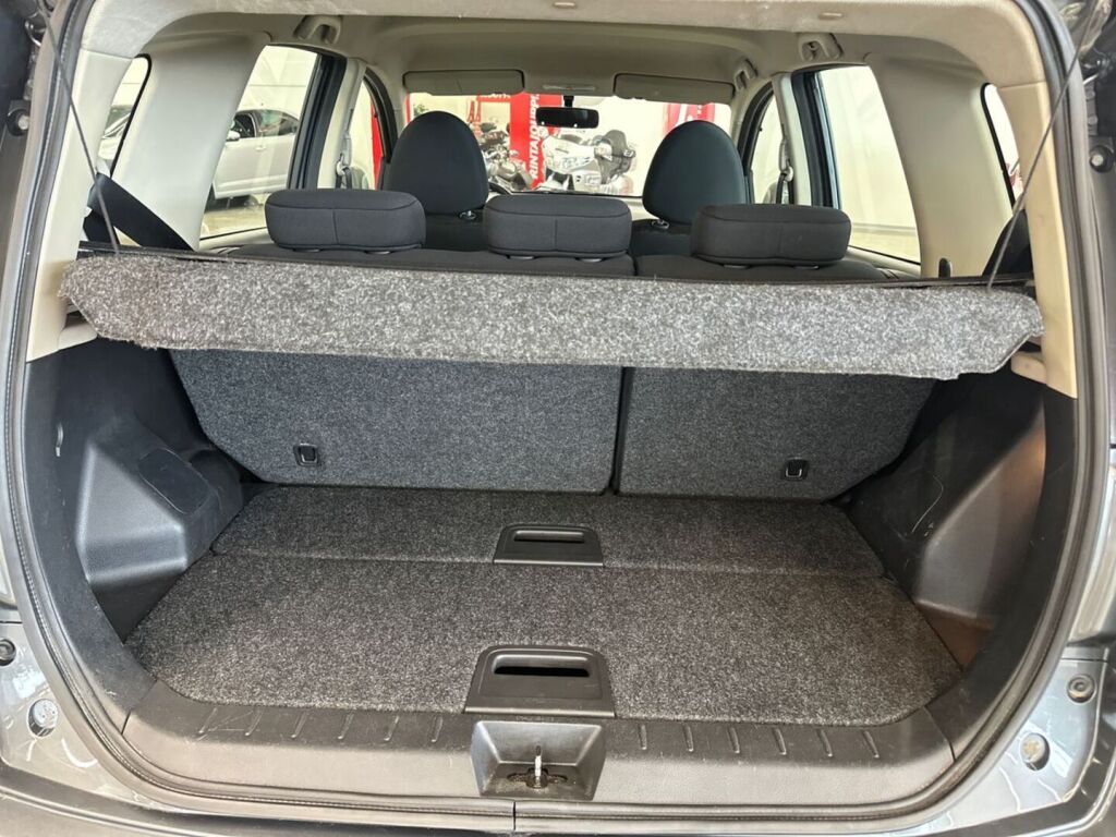 Nissan Note 2006 Harmaa