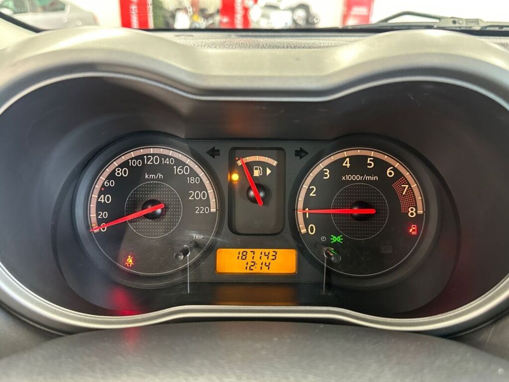 Nissan Note 2006 Harmaa