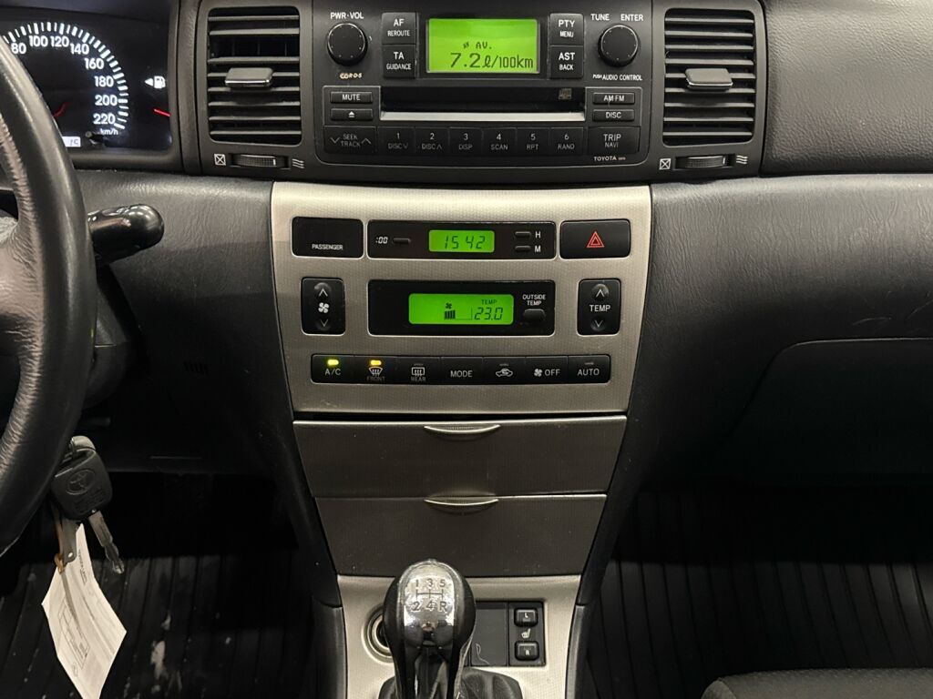 Toyota Corolla 2004 Sininen