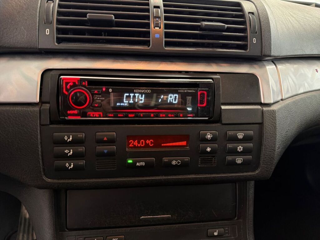BMW 318 2002 Musta