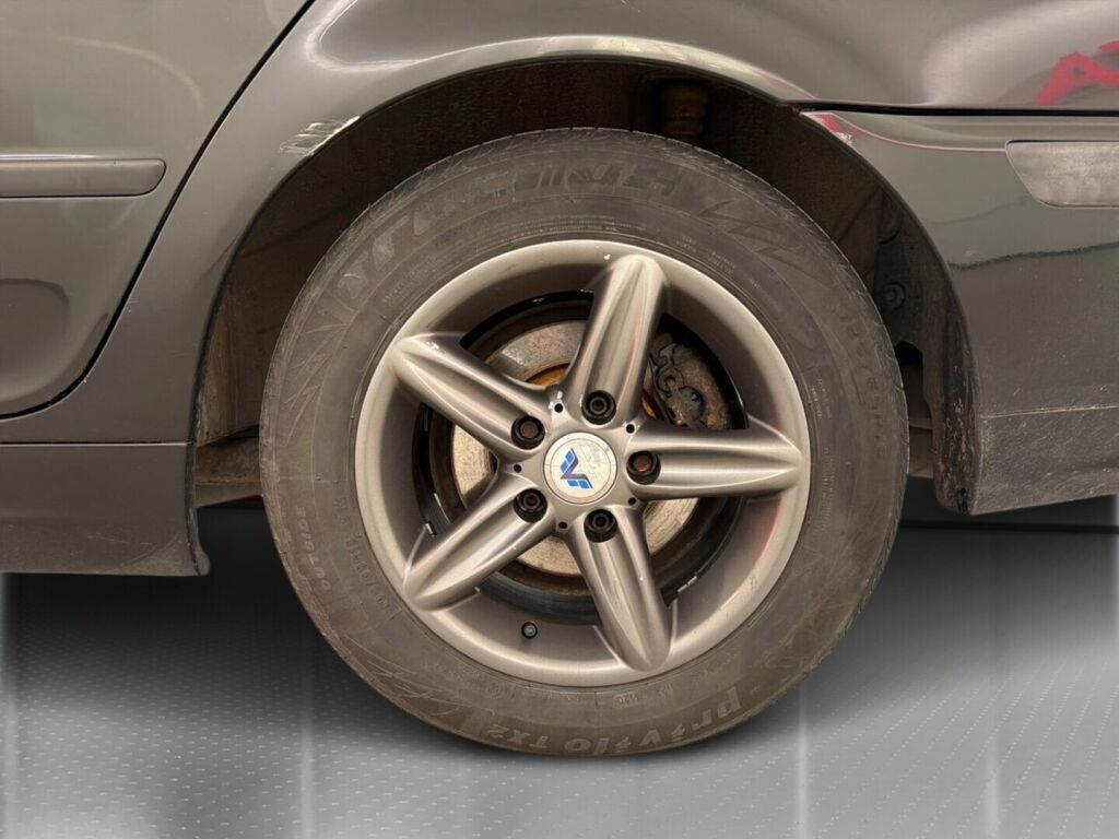 BMW 318 2002 Musta