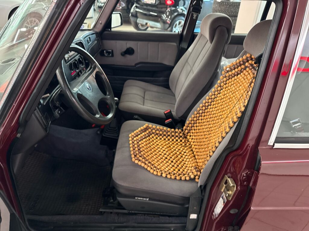 Saab 900 1989 Punainen