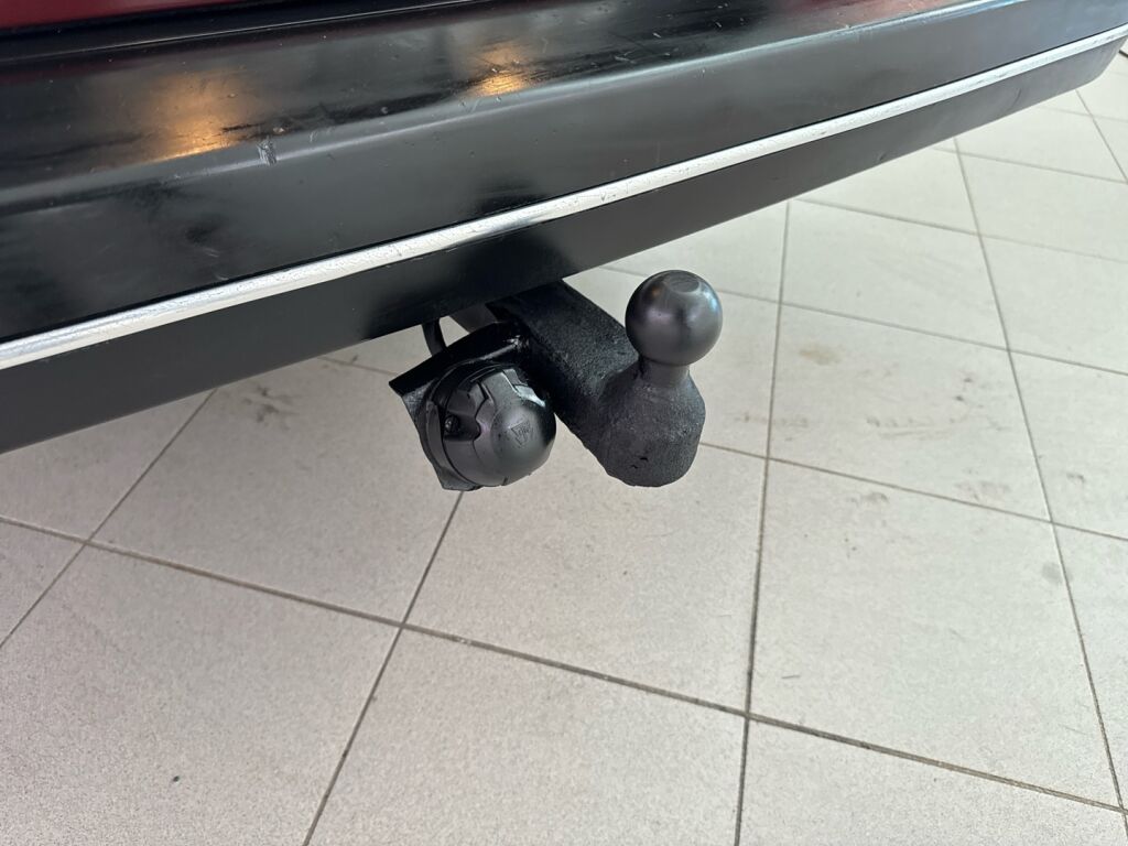 Saab 900 1989 Punainen