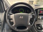 Hyundai H-1 2010 Musta