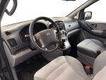 Hyundai H-1 2010 Musta