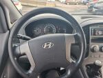 Hyundai H-1 2010 Musta