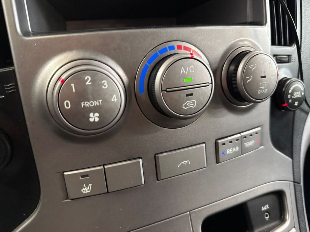 Hyundai H-1 2010 Musta