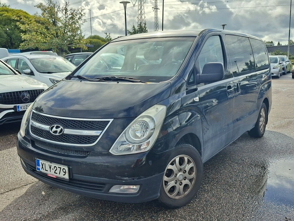 Hyundai H-1 2010 Musta