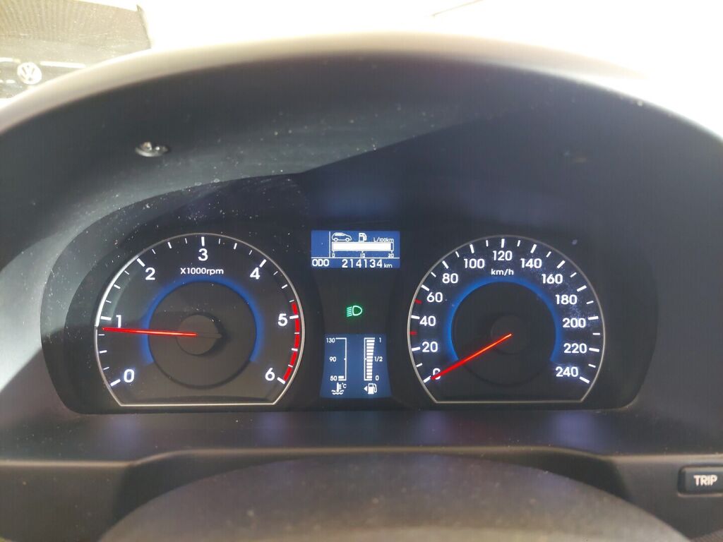 Hyundai i30 2011 Punainen