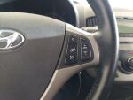 Hyundai i30 2011 Punainen