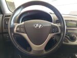 Hyundai i30 2011 Punainen