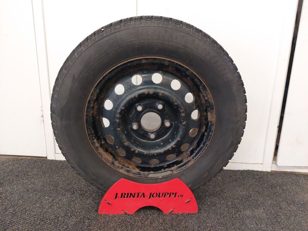 Hyundai i30 2011 Punainen