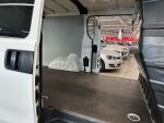 Hyundai H-1 2010 Valkoinen