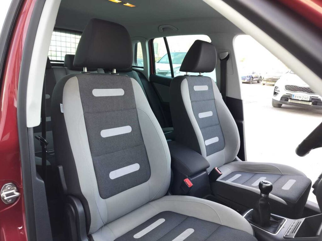 Volkswagen Tiguan 2008 Punainen