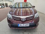 Toyota Avensis 2012 Punainen