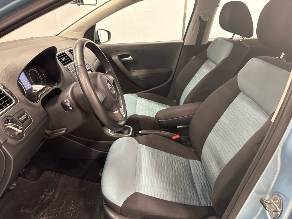 Volkswagen Polo 2012 Sininen