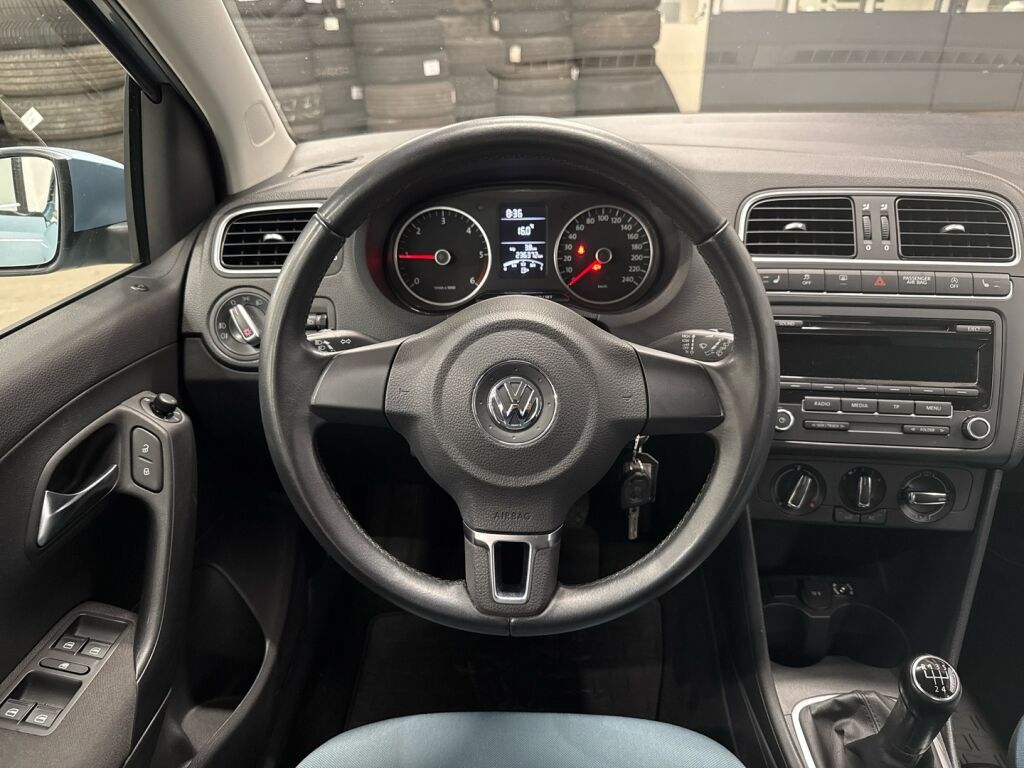 Volkswagen Polo 2012 Sininen