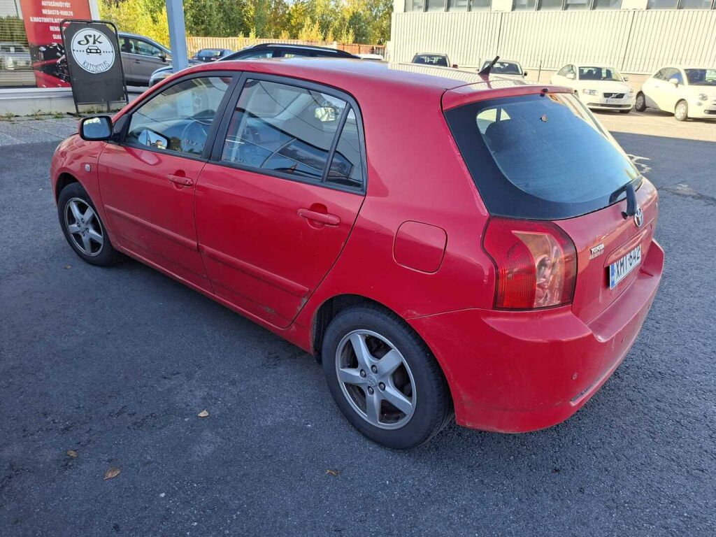 Toyota Corolla 2007 Punainen