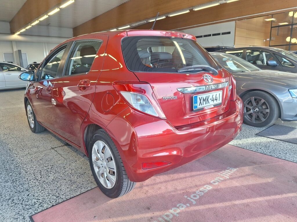 Toyota Yaris 2012, kuva 3/5