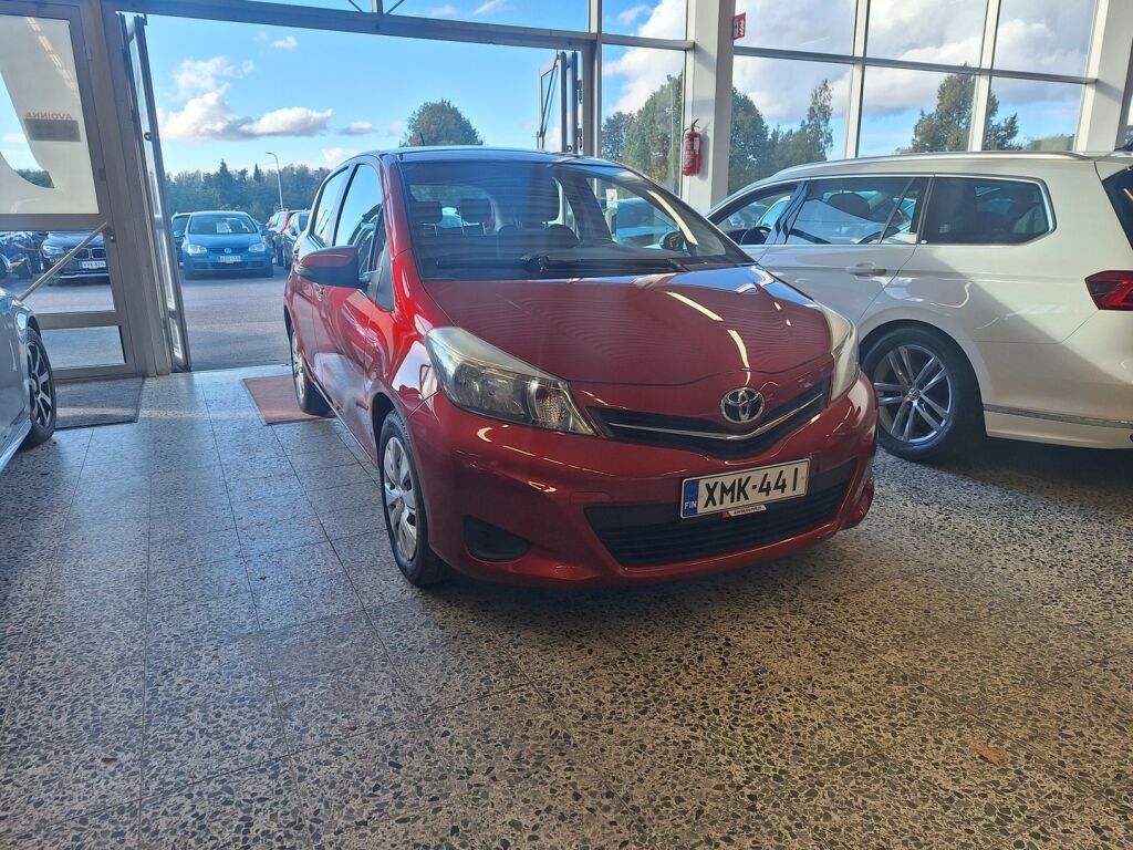 Toyota Yaris 2012, kuva 2/5