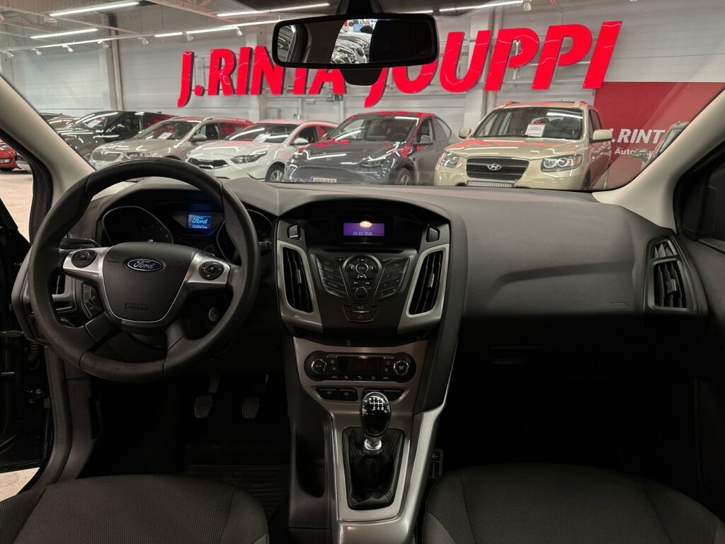 Ford Focus 2012 Musta