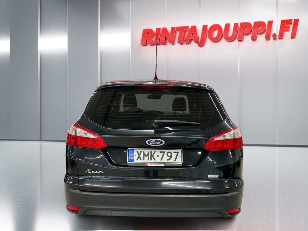 Ford Focus 2012 Musta