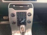 Volvo V70 2012 Harmaa