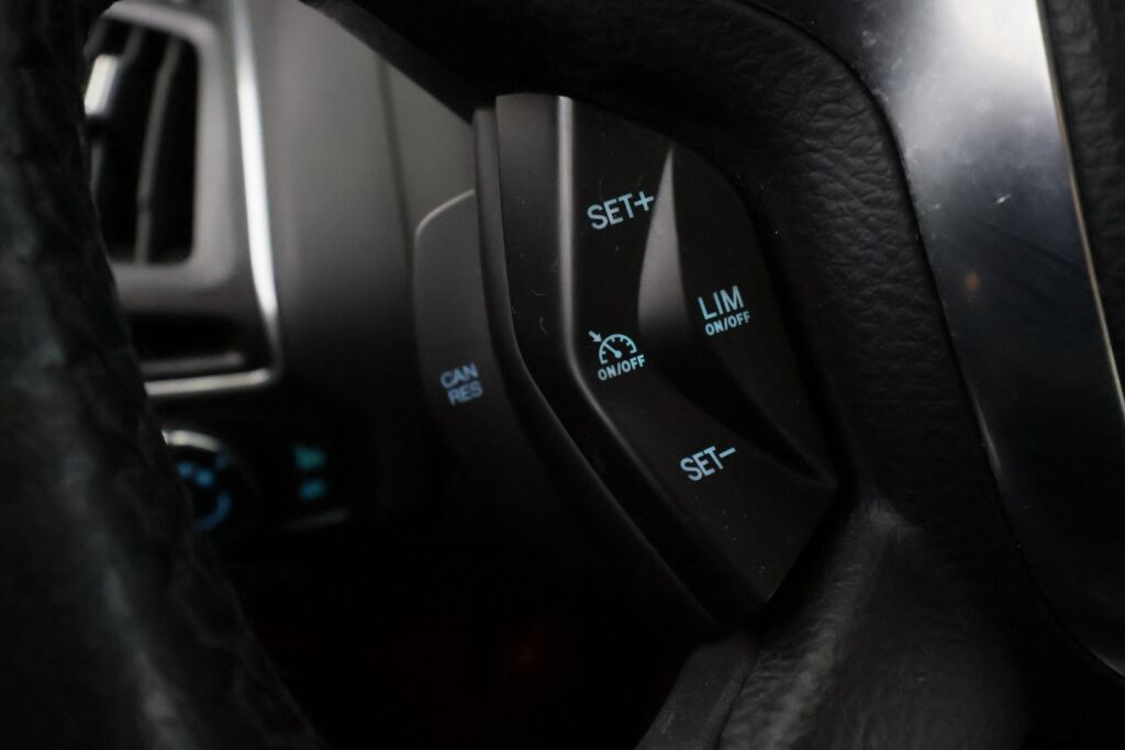 Ford Focus 2012 Harmaa