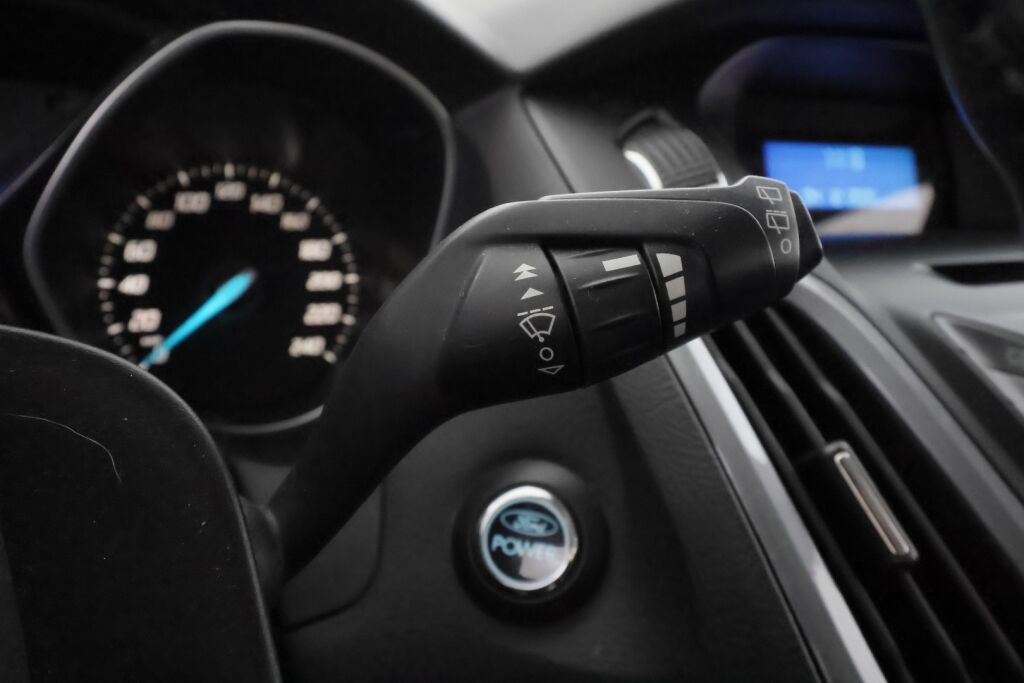 Ford Focus 2012 Harmaa