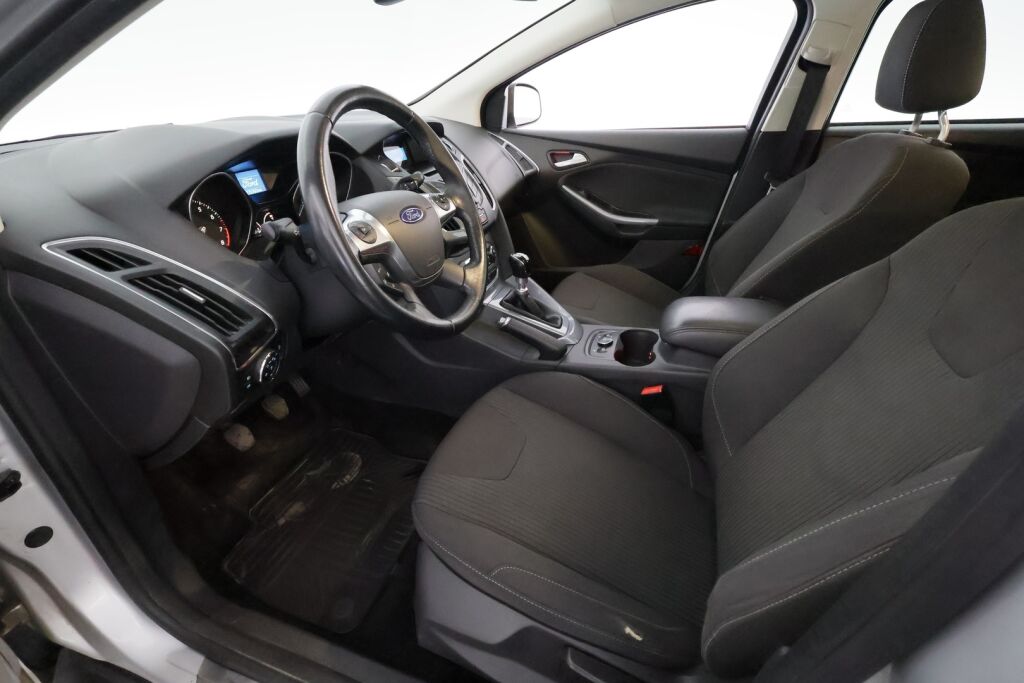 Ford Focus 2012 Harmaa