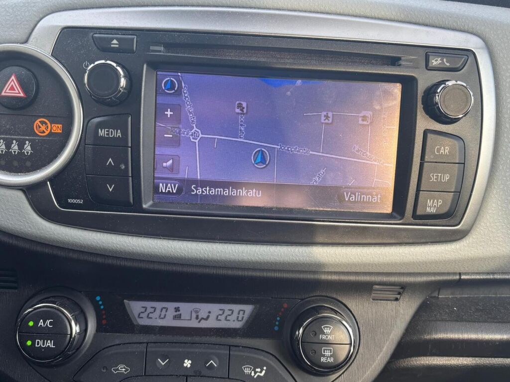 Toyota Yaris 2012 Hopea