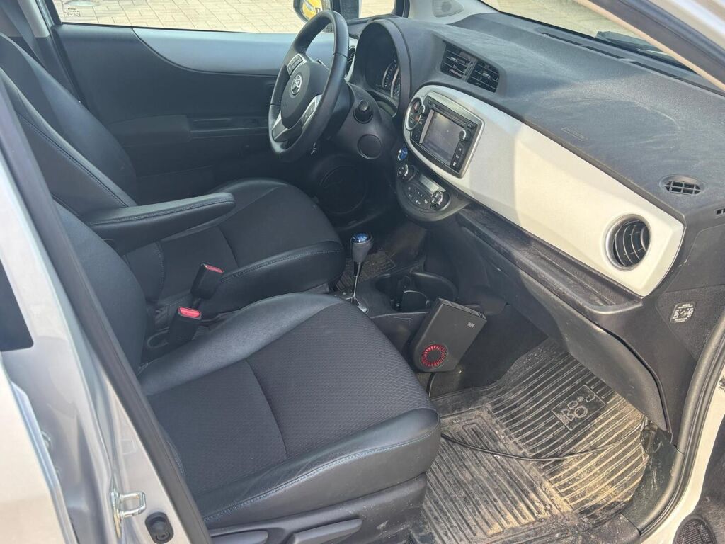 Toyota Yaris 2012 Hopea