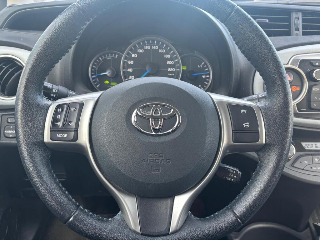 Toyota Yaris 2012 Hopea
