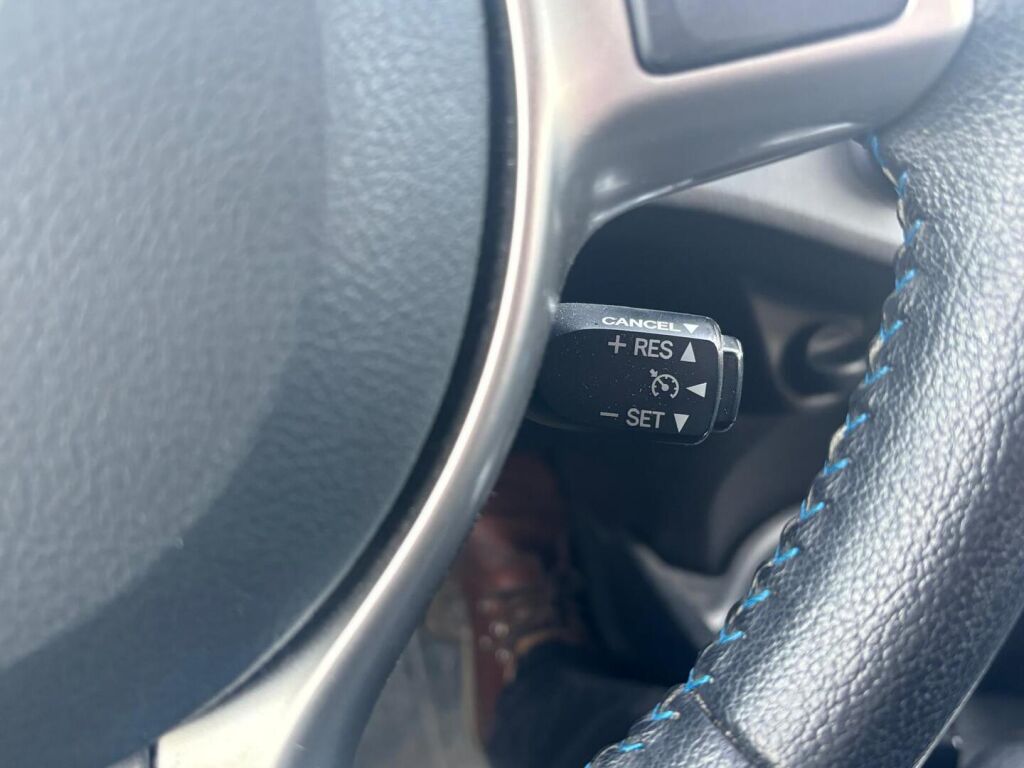 Toyota Yaris 2012 Hopea