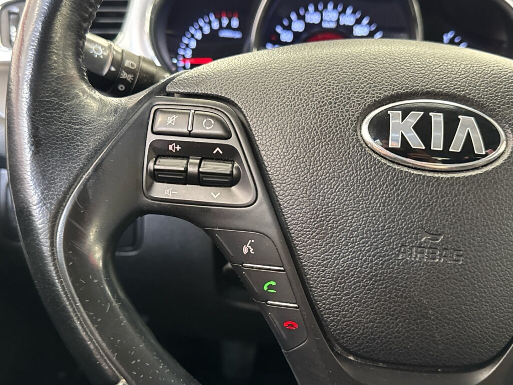 Kia Ceed 2012 Musta