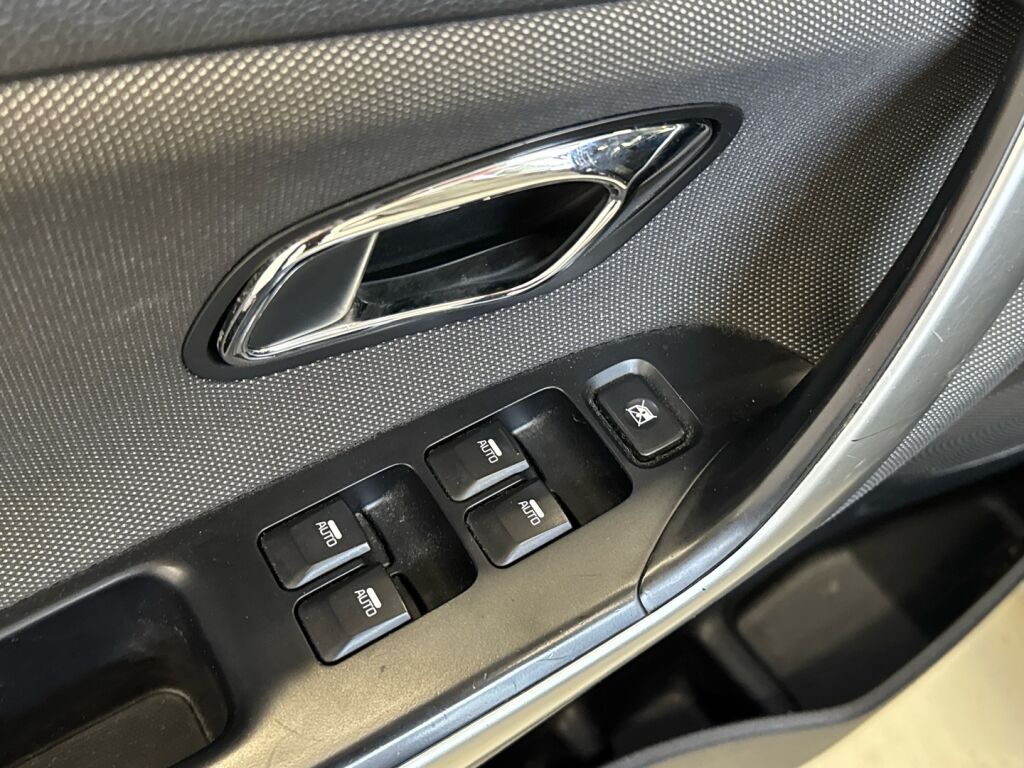 Kia Ceed 2012 Musta