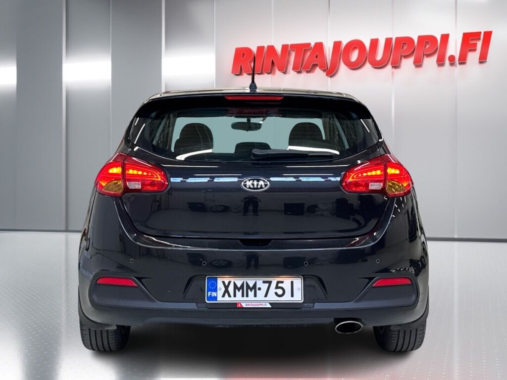 Kia Ceed 2012 Musta