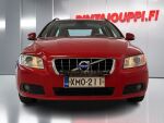 Volvo V70 2010 Punainen