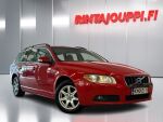 Volvo V70 2010 Punainen