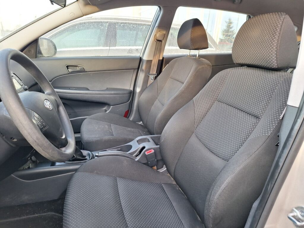 Hyundai i30 2010 Hopea