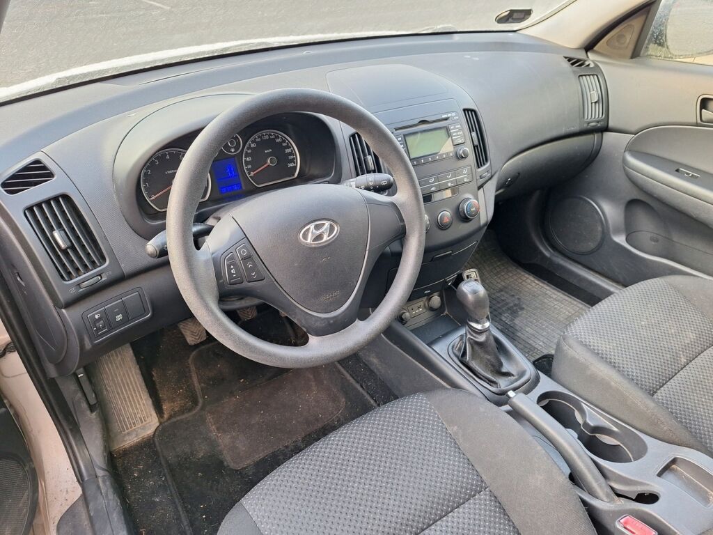 Hyundai i30 2010 Hopea