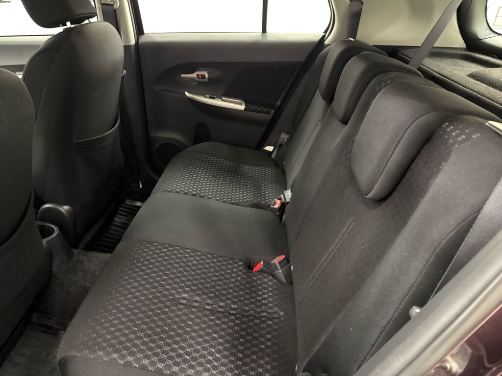 Toyota Urban Cruiser 2011 Violetti