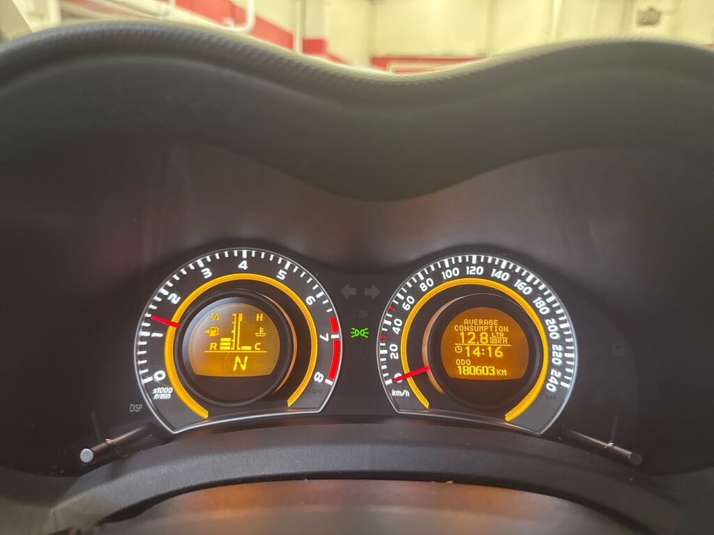 Toyota Auris 2010 Harmaa