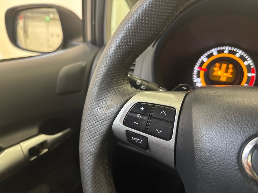 Toyota Auris 2010 Harmaa