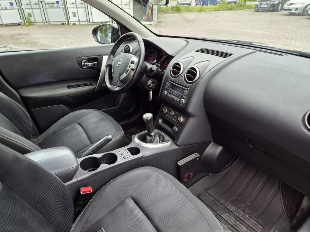Nissan Qashqai 2011 Harmaa