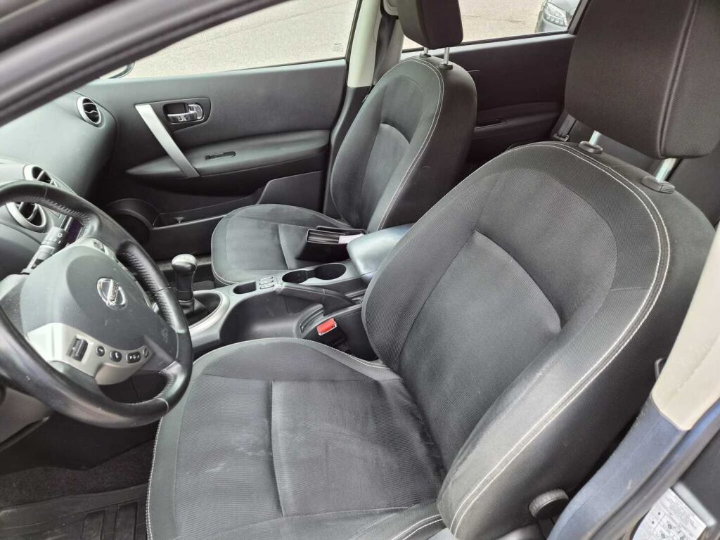 Nissan Qashqai 2011 Harmaa
