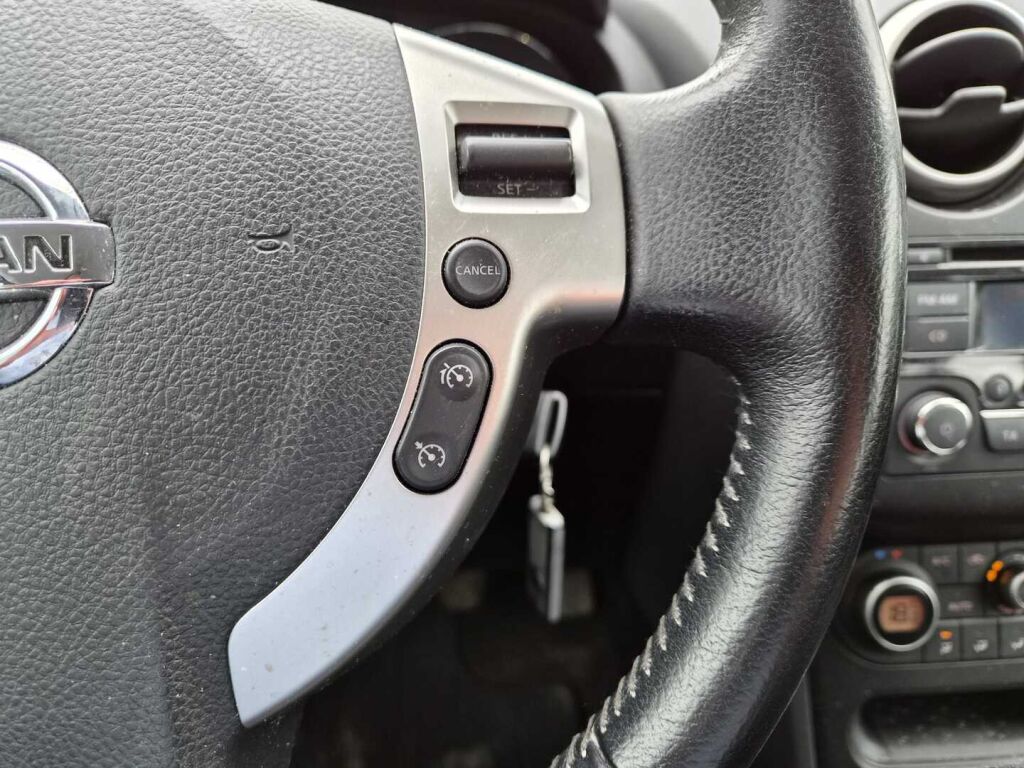 Nissan Qashqai 2011 Harmaa